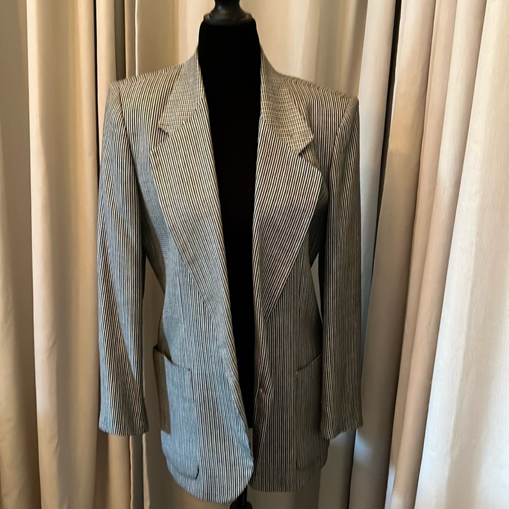 Black/white houndstooth jacket